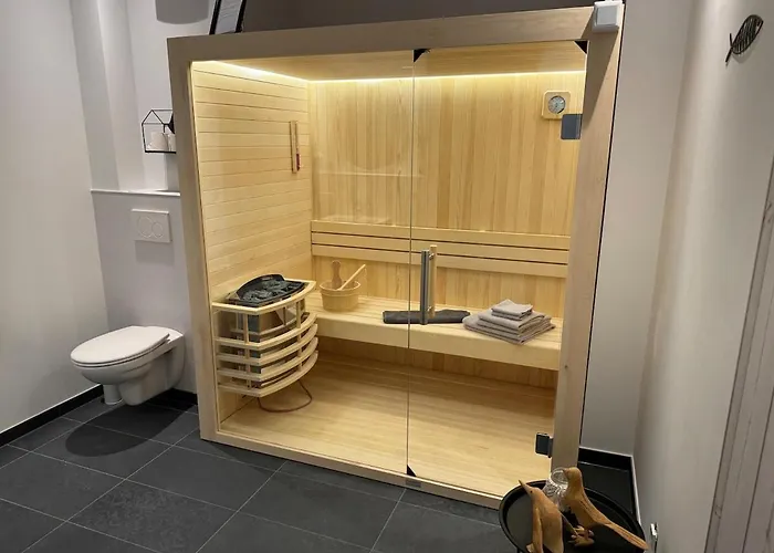 #4 Ommi Kese Pirat Sauna Balkon Seeblick Olpe bei Meschede